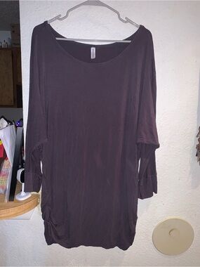 Casual Women's Scoop Neck Long Sleeve Top - Dark Plum